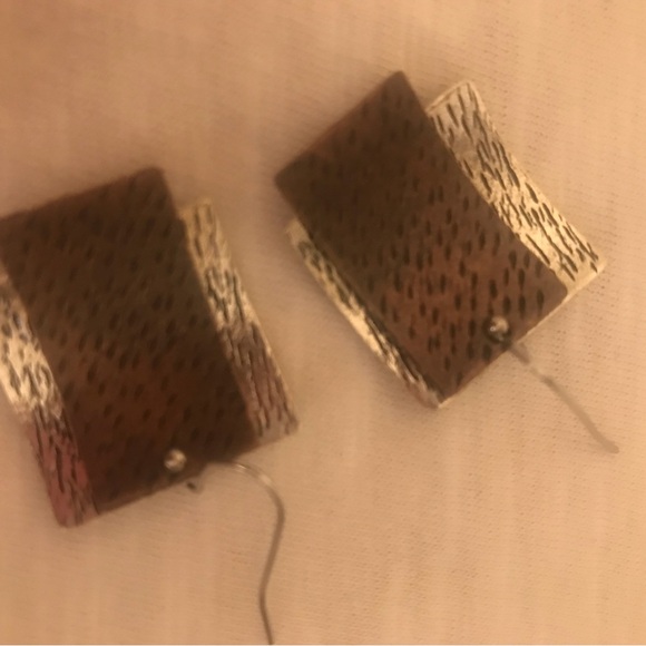 Earrings - Picture 2 of 5